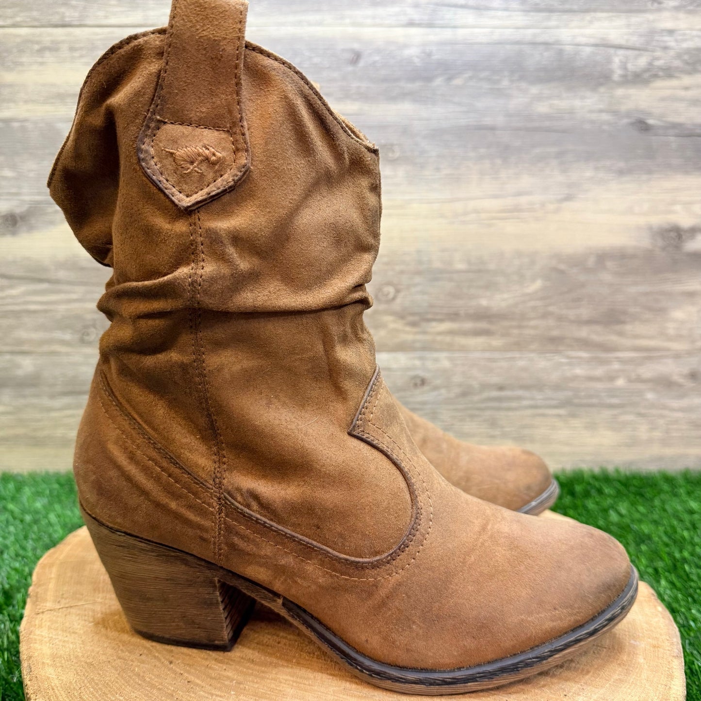 Rocket Dog Women - Size 9 - Tan Faux Suede Slouch Cowboy Boots 12625