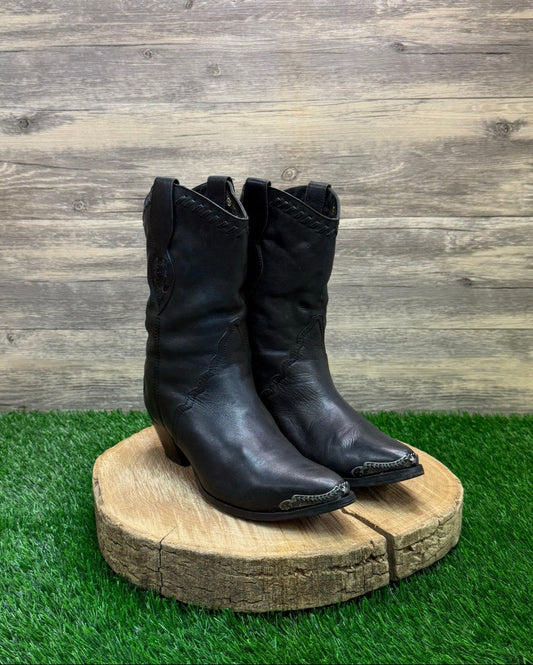 Durango Women - Size 8M - Vintage Black Soft Leather Cowboy Boots Style RD1800