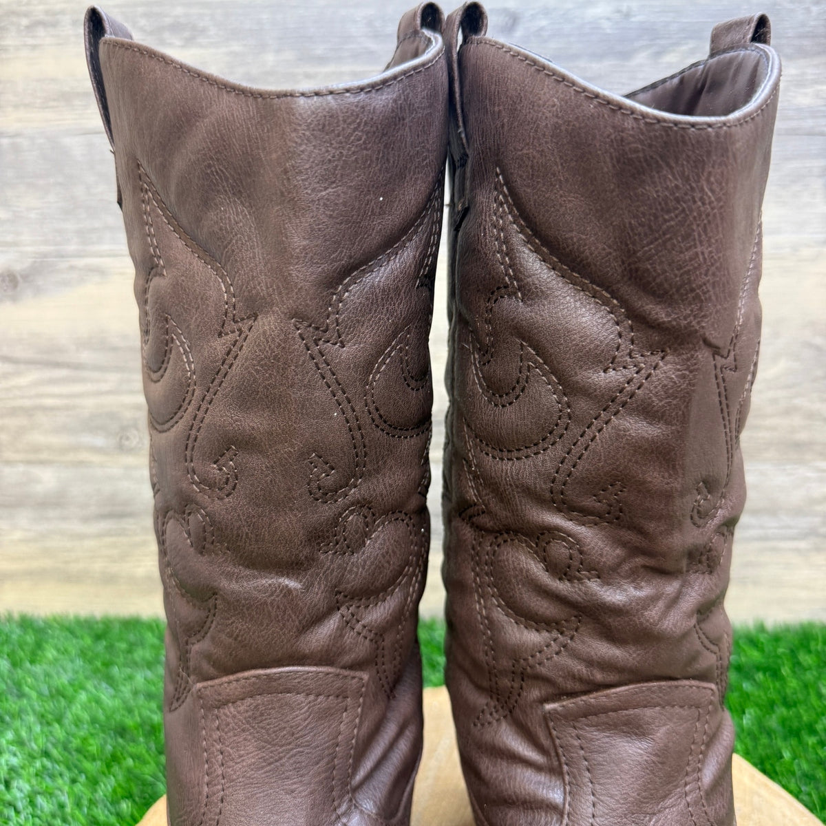 West Blvd Women - Size 6.5 - Chocolate Faux Leather Cowboy Boots Style Miami