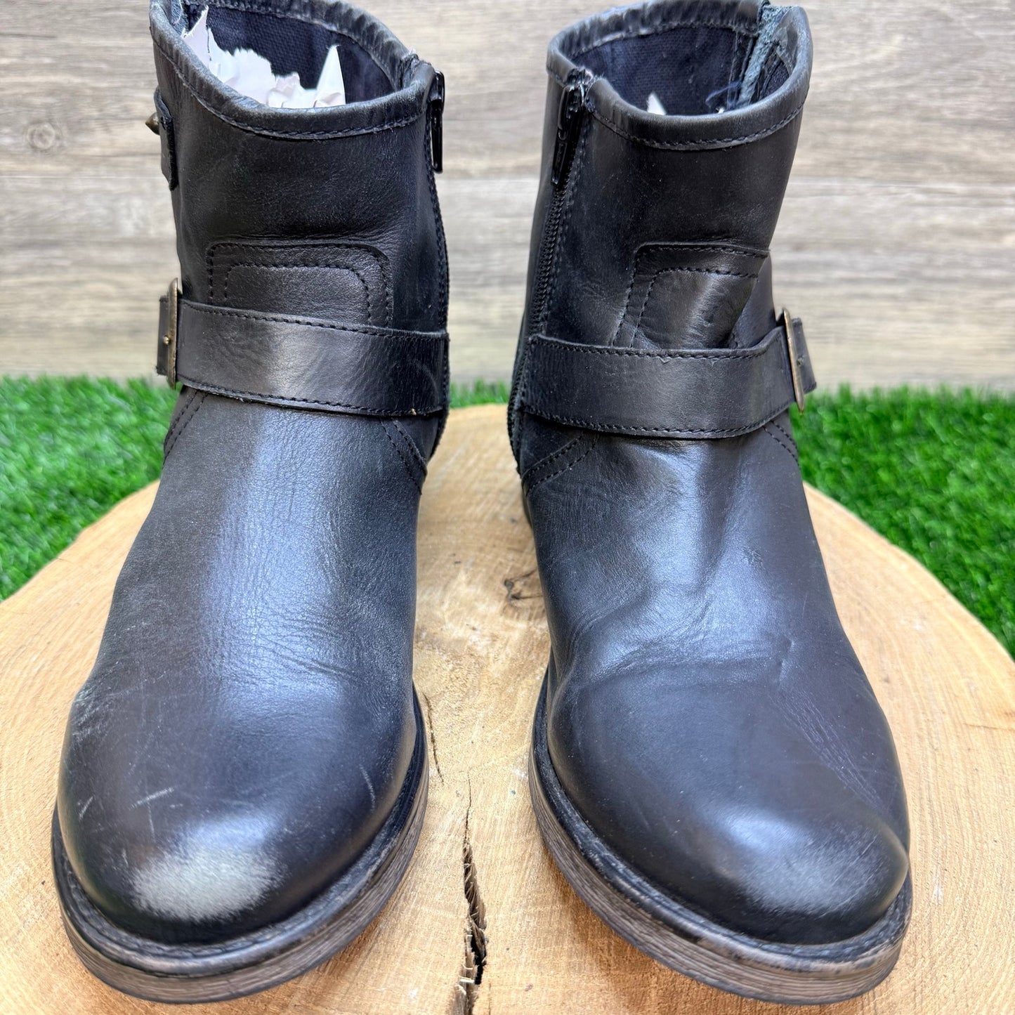 Steve Madden Women - Size 8.5M Black Studded Ankle Boots 951
