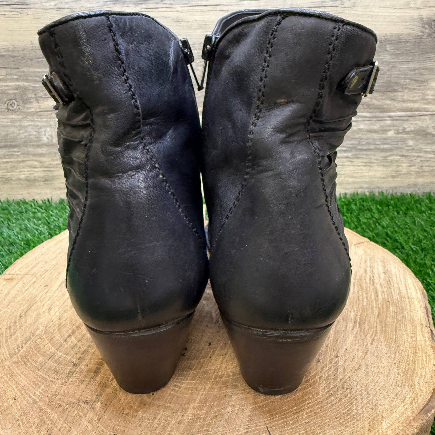 Father & Son Women - Size 11 - Vintage Black Ankle Zipper Boots Style 11028