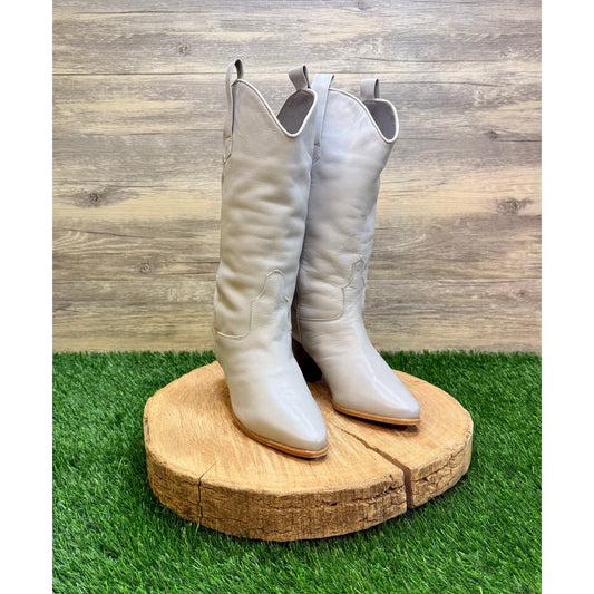 Unknown Women - Size 6 - Light Gray Heeled Boots