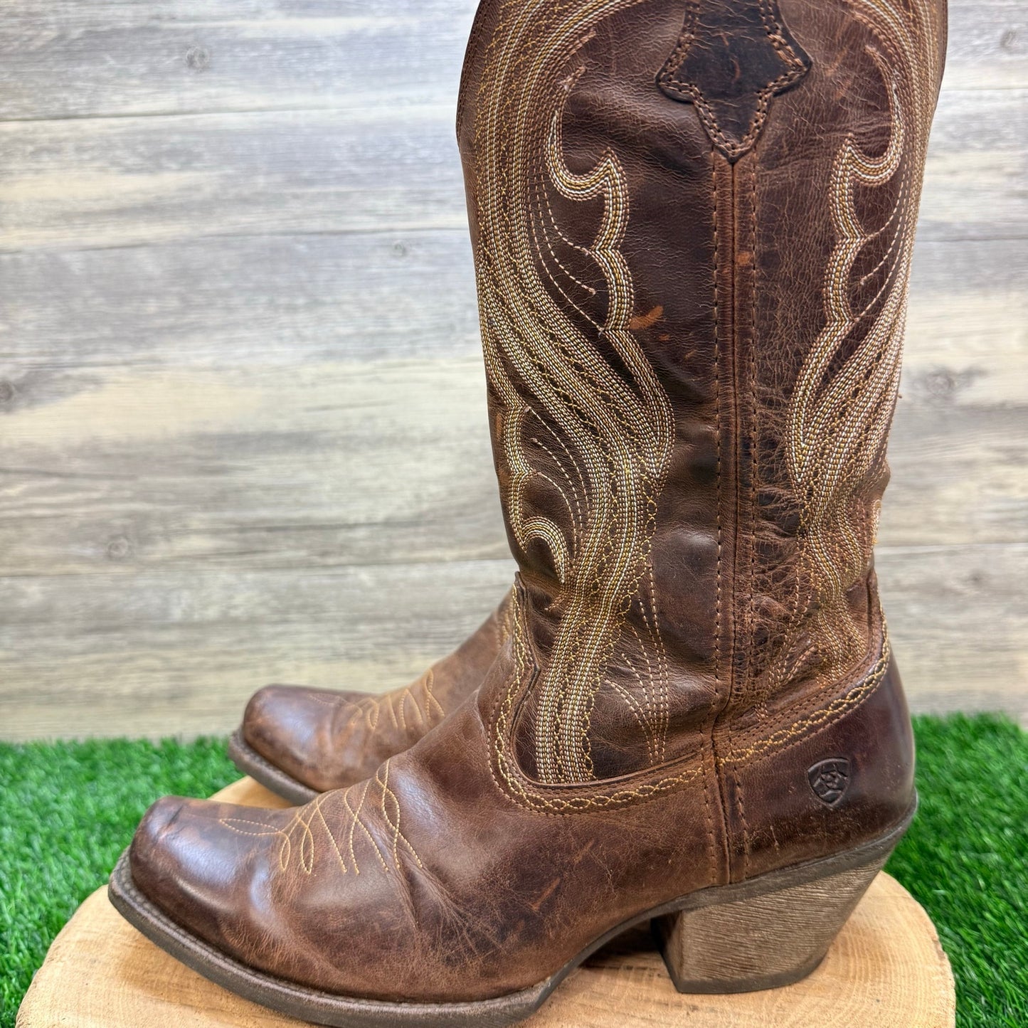 Ariat Women - 11B - Brown Lively Sassy Square Toe Cowboy Boots 10016357