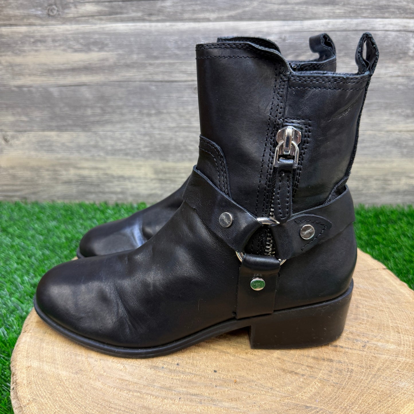Marc Fisher Women - Size 8M - Black Ankle Zipper Boots Style 0719