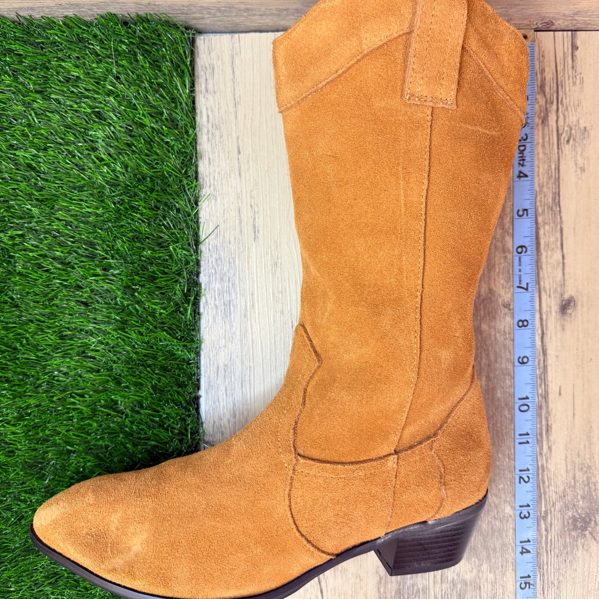 Unknown Women - Size 10 - Tan Suede Cowboy Boots