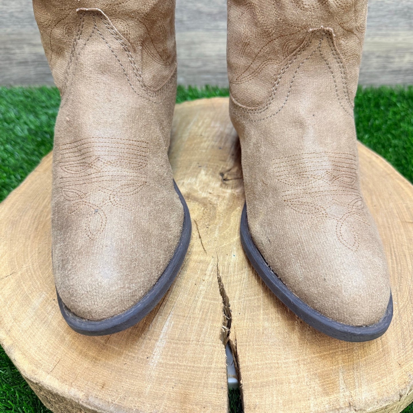 Rampage Women - Size 8M - Beige Faux Leather Cowboy Boots Walden 300301