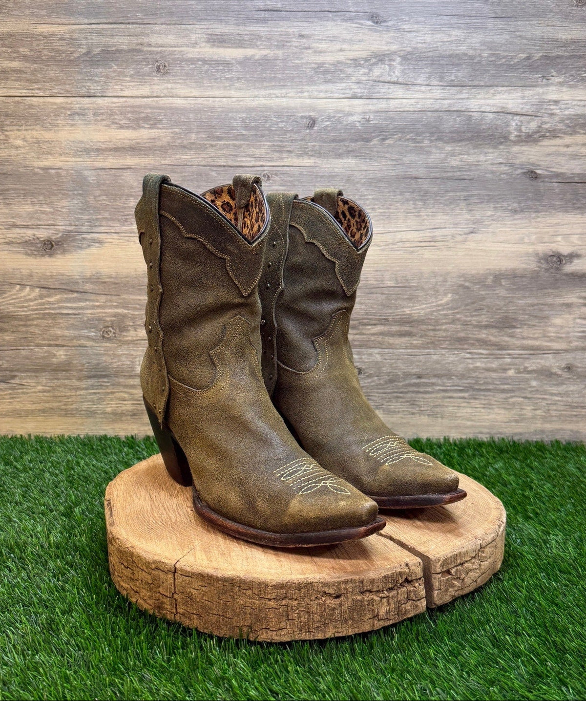 Charlie One Horse Women - Size 11B - Olive Suede Ankle Cowboy Boots