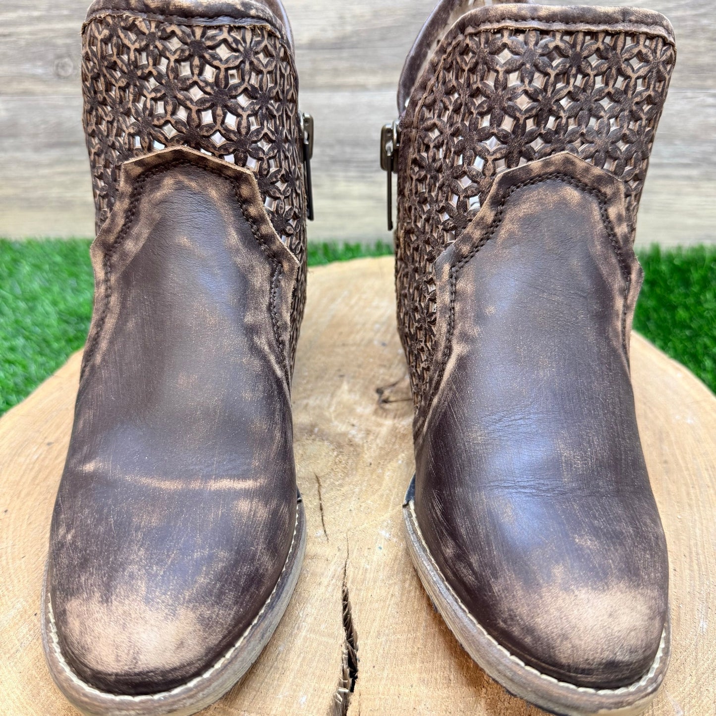 Circle G Women - Size 6.5 - Distressed Brown Cutout Ankle Boots Q5019