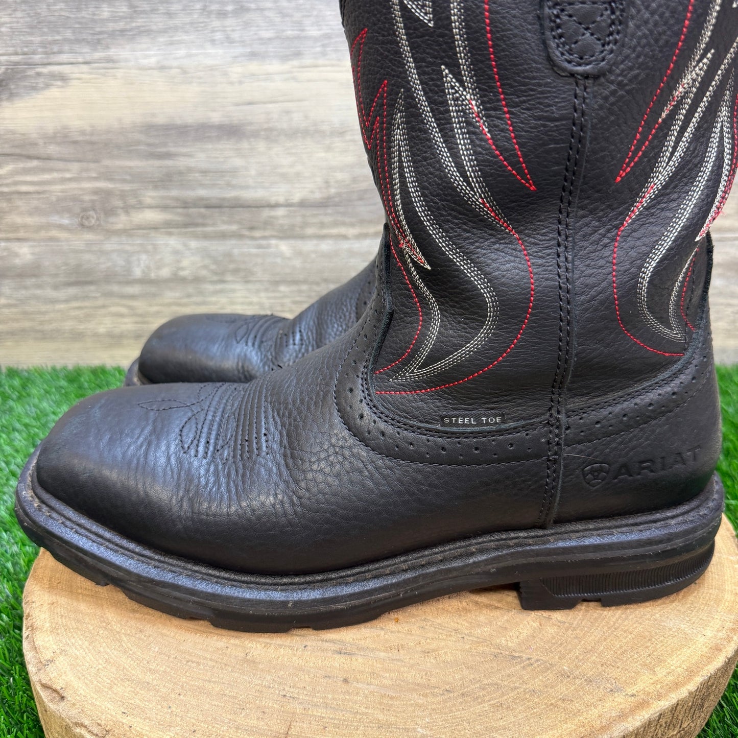Ariat Work Men - Size 10.5EE - Black/Red Steel Square Toe Cowboy Boots F2413