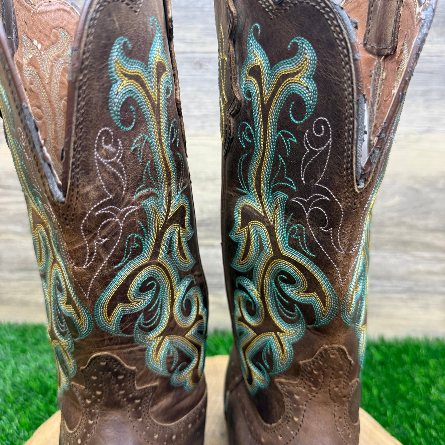 Justin Women - Size 7.5B - Tan/Green Square Toe Cowboy Boots Style 2552