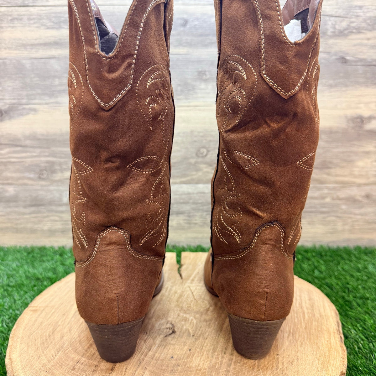 Rampage Women - Size 7M - Brown Soft Faux Leather Cowboy Boots Valyntina