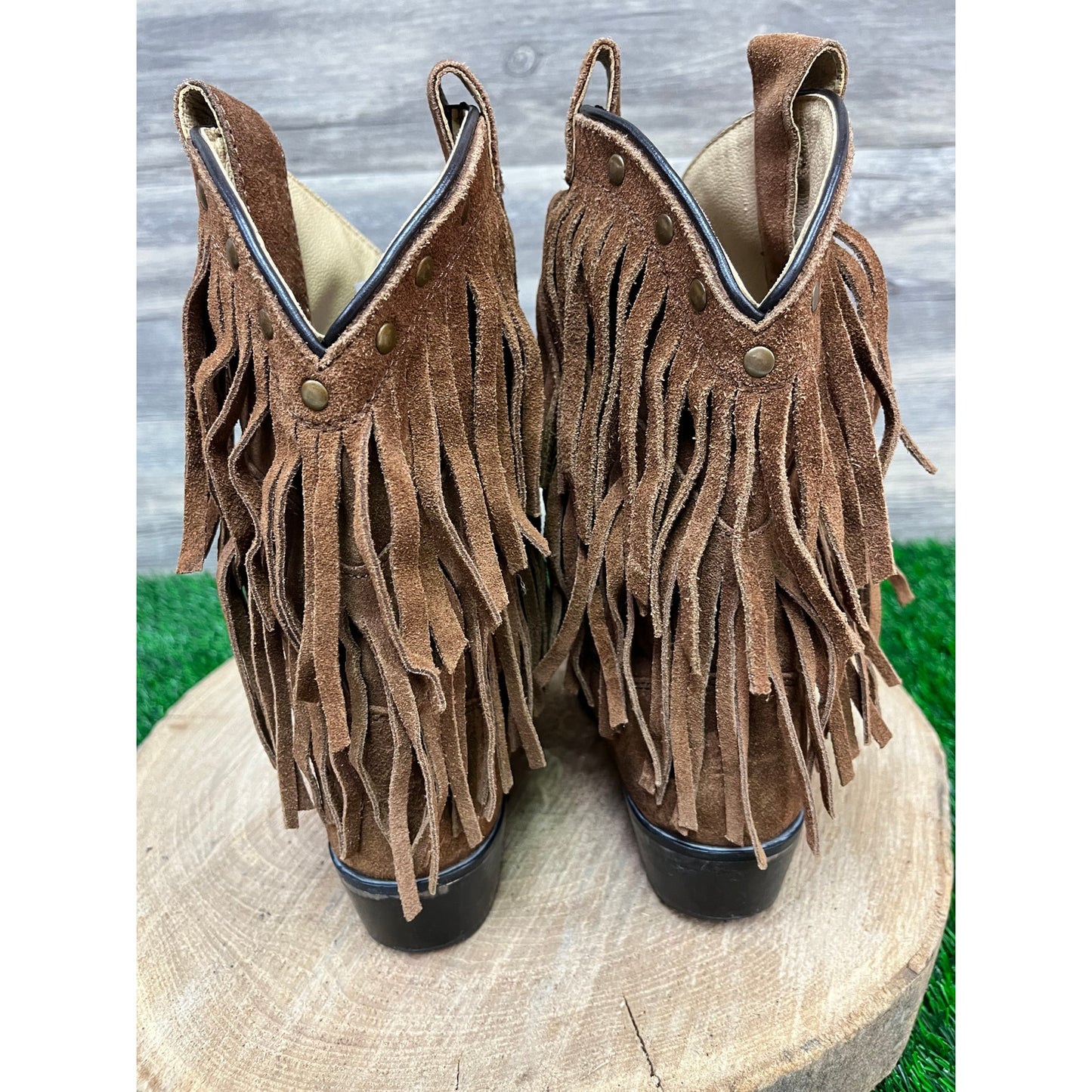 Shyanne Youth - Size 2D - Tan Suede Fringe Snip Toe Cowboy Boots Style 43514C