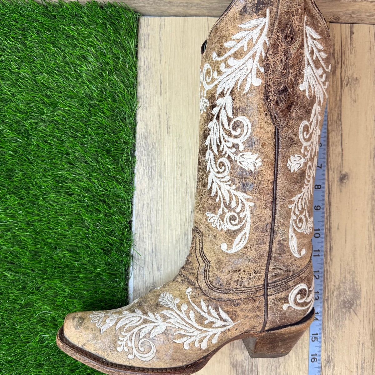 Corral Women - Size 7M - Brown / White Embroidery Cowboy Boots A3753