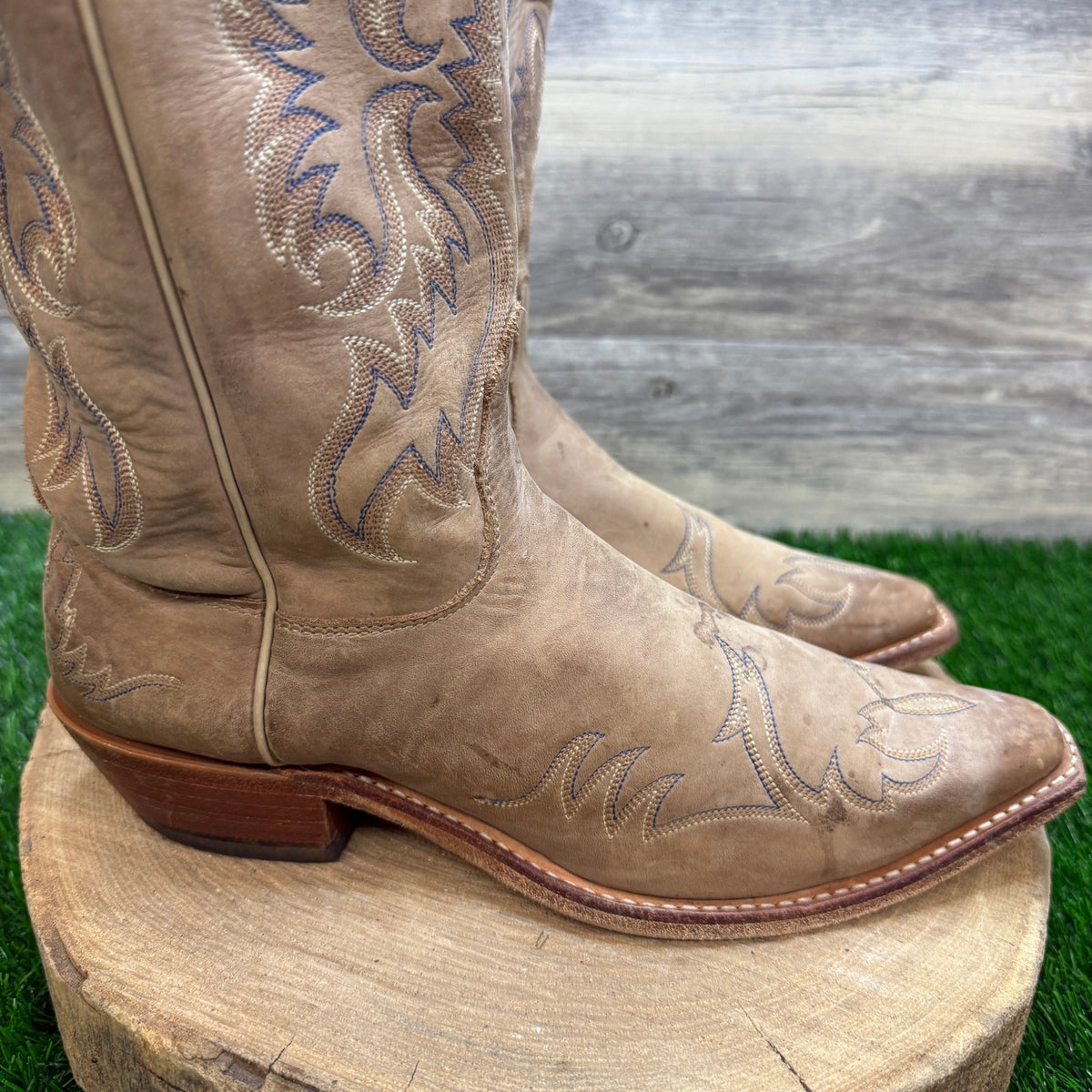 Nocona Men - Size 10B - Tan/Blue Stitching Western Cowboy Boots Style L02732