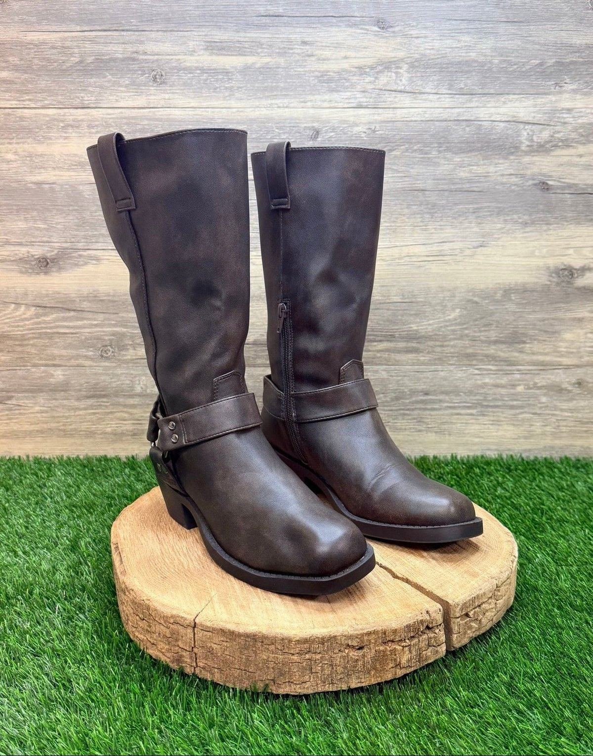 Time and Tru Women - Size 6.5 - Brown Faux Leather Moto Cowboy Boors 56514