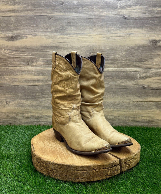 Dingo Women - Size 7.5M - Sand Slouch Toe Plate Cowboy Boots Style 3977