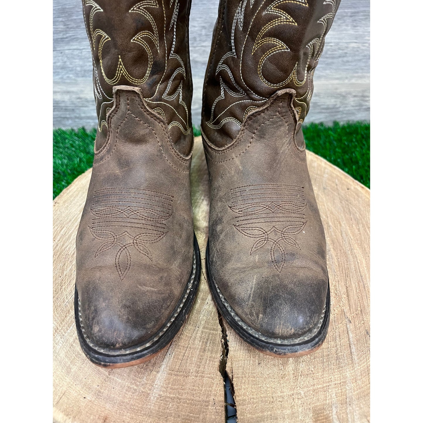 Laredo Women - Size 6M - Brown Cowboy Boots Style 5742