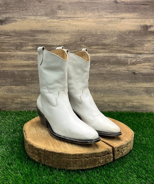 Old Cutler Women - Size 7 - White Ankle Zipper Boots