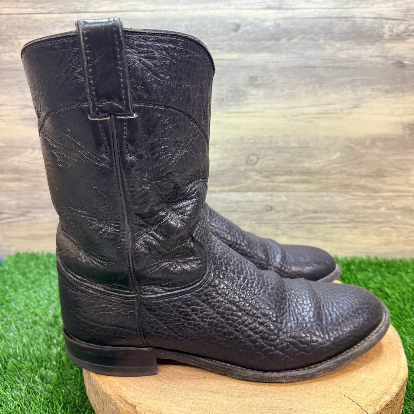 Justin Men - Size 10.5D - Vintage Black Bull Shoulder Cowboy Boots 3202