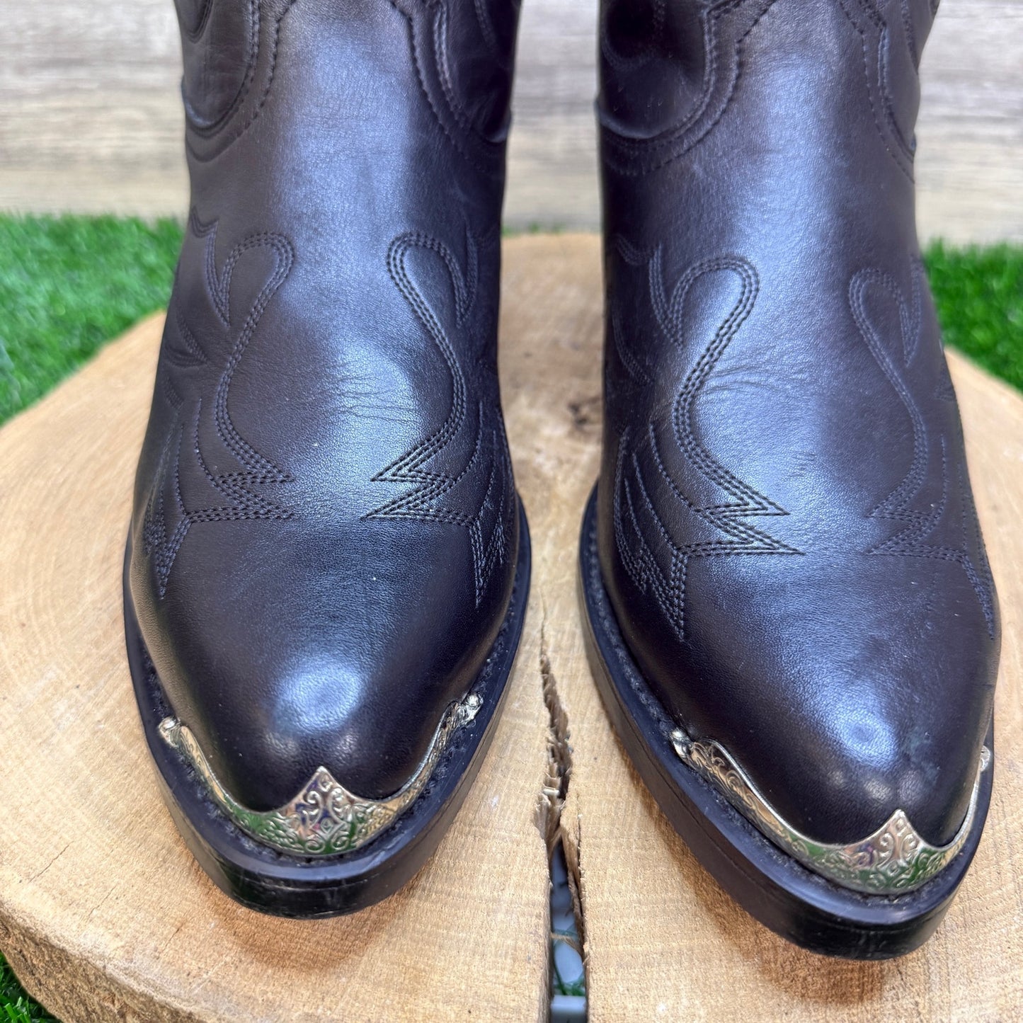 Durango Men - Size 10.5D - Black Toe Plate Western Cowboy Boots Style TR750