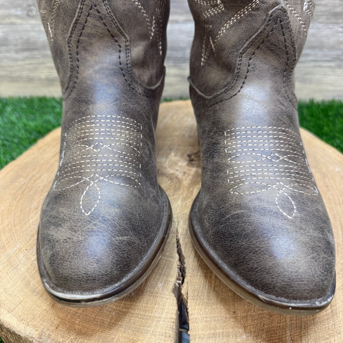 Xappeal Women - Size 8 - Grayish Brown Faux Leather Cowboy Boots