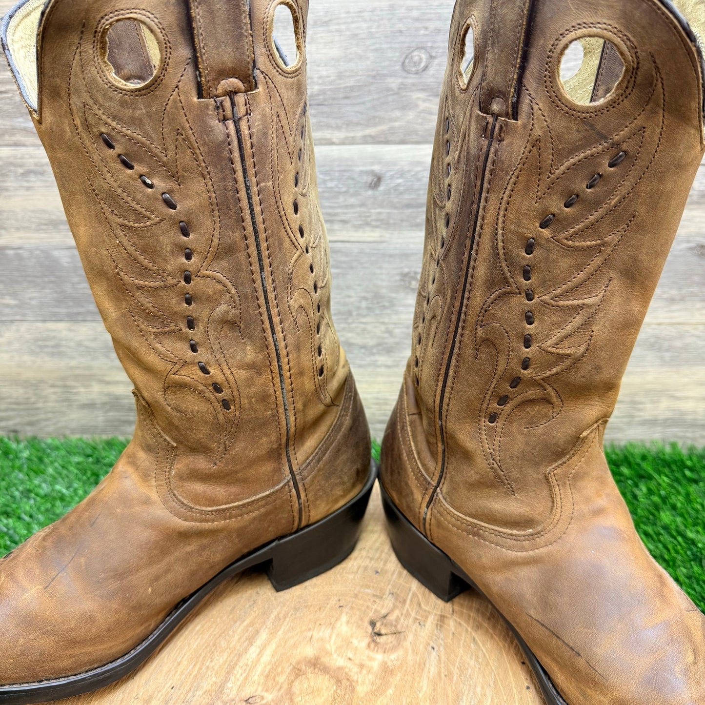Durango Men - Size 8EE - Brown Whip Stitch Cowboy Boots DB582