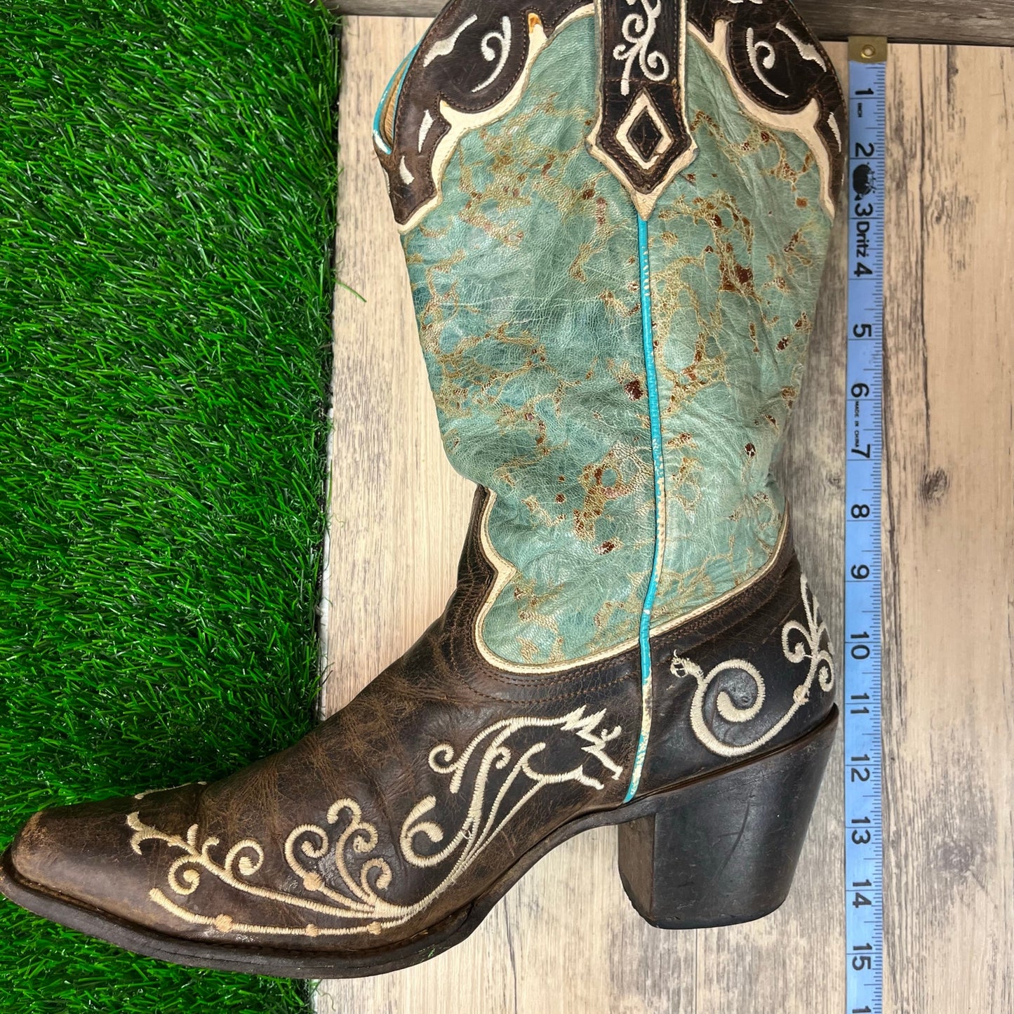 Sterling River Women - Size 11B - Distressed Brown/turquoise Cowboy Boots 171