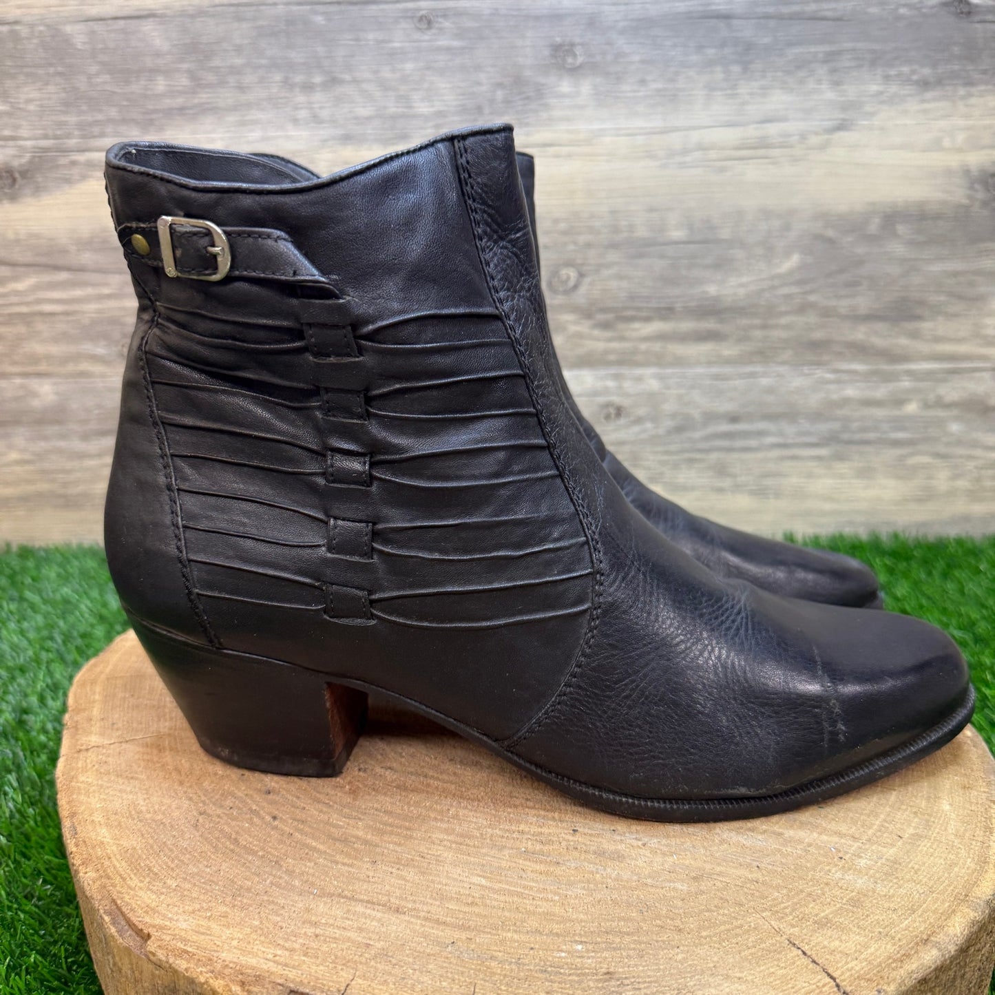 Father & Son Women - Size 11 - Vintage Black Ankle Zipper Boots Style 11028