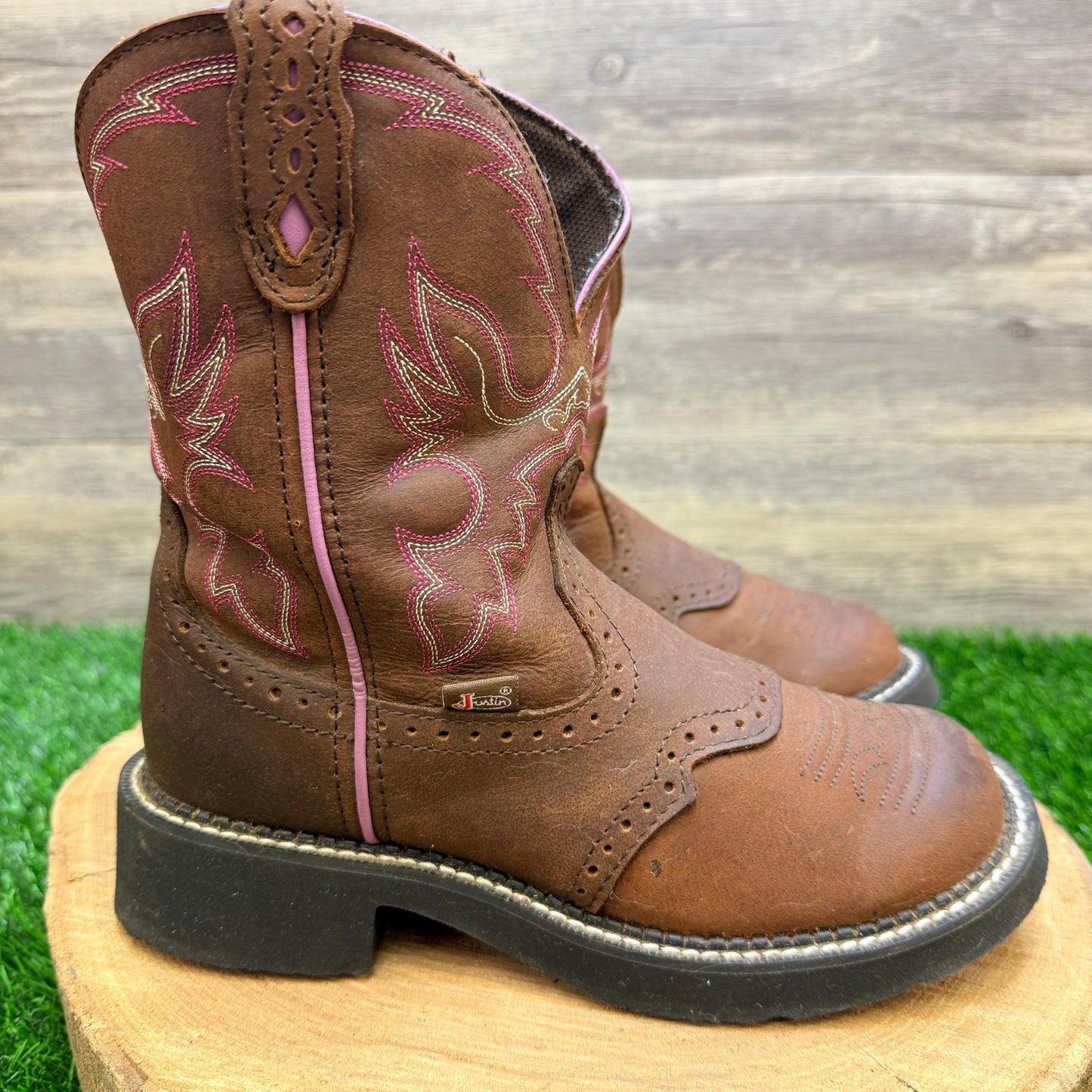 Justin Women - Size 6.5B - Brown / Pink Gypsy Round Toe Cowboy Boots L9903