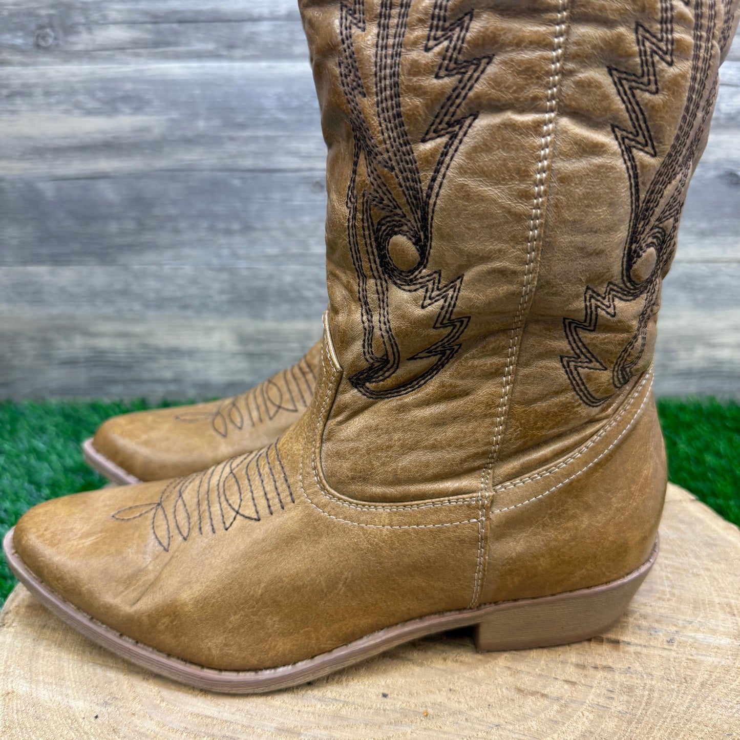Coconuts Women - Size 7.5M - Tan Faux Leather Cowboy Boots Style Gaucho