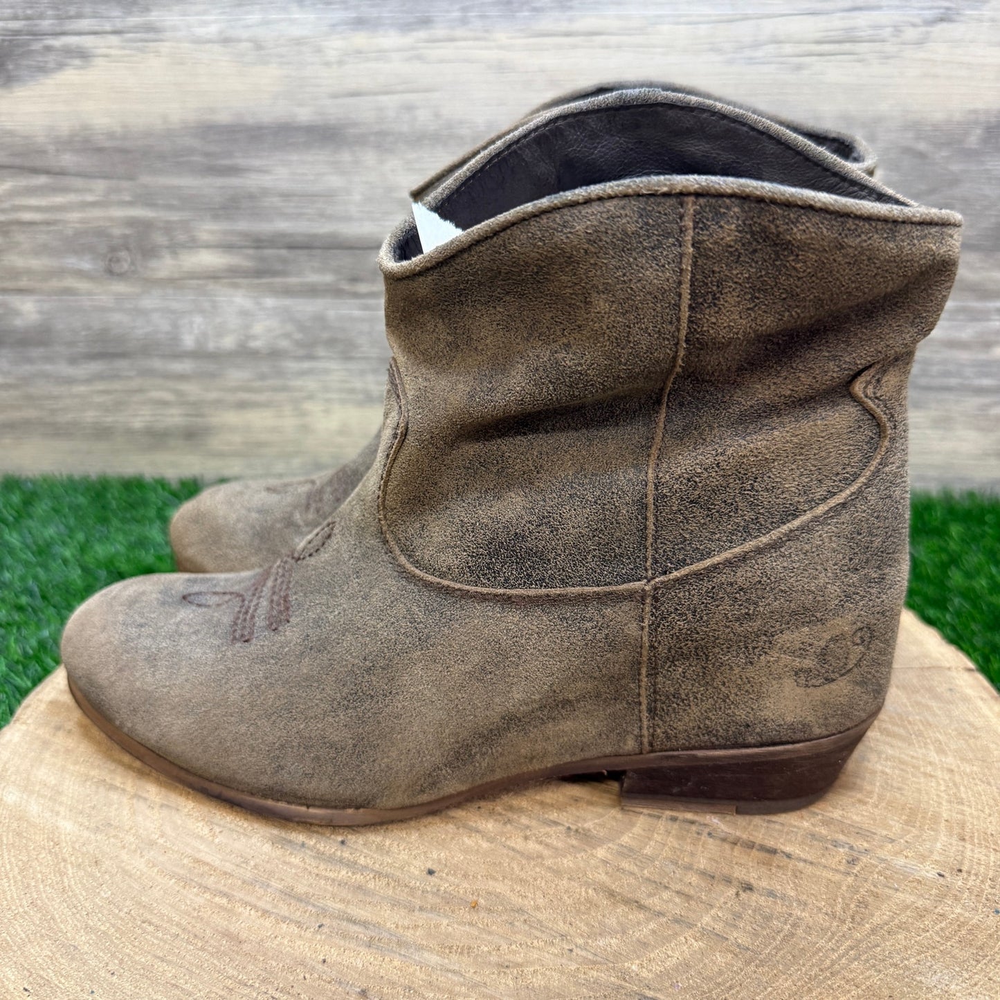 Felmini Women - Size 9 - Distressed Tan Ankle Boots