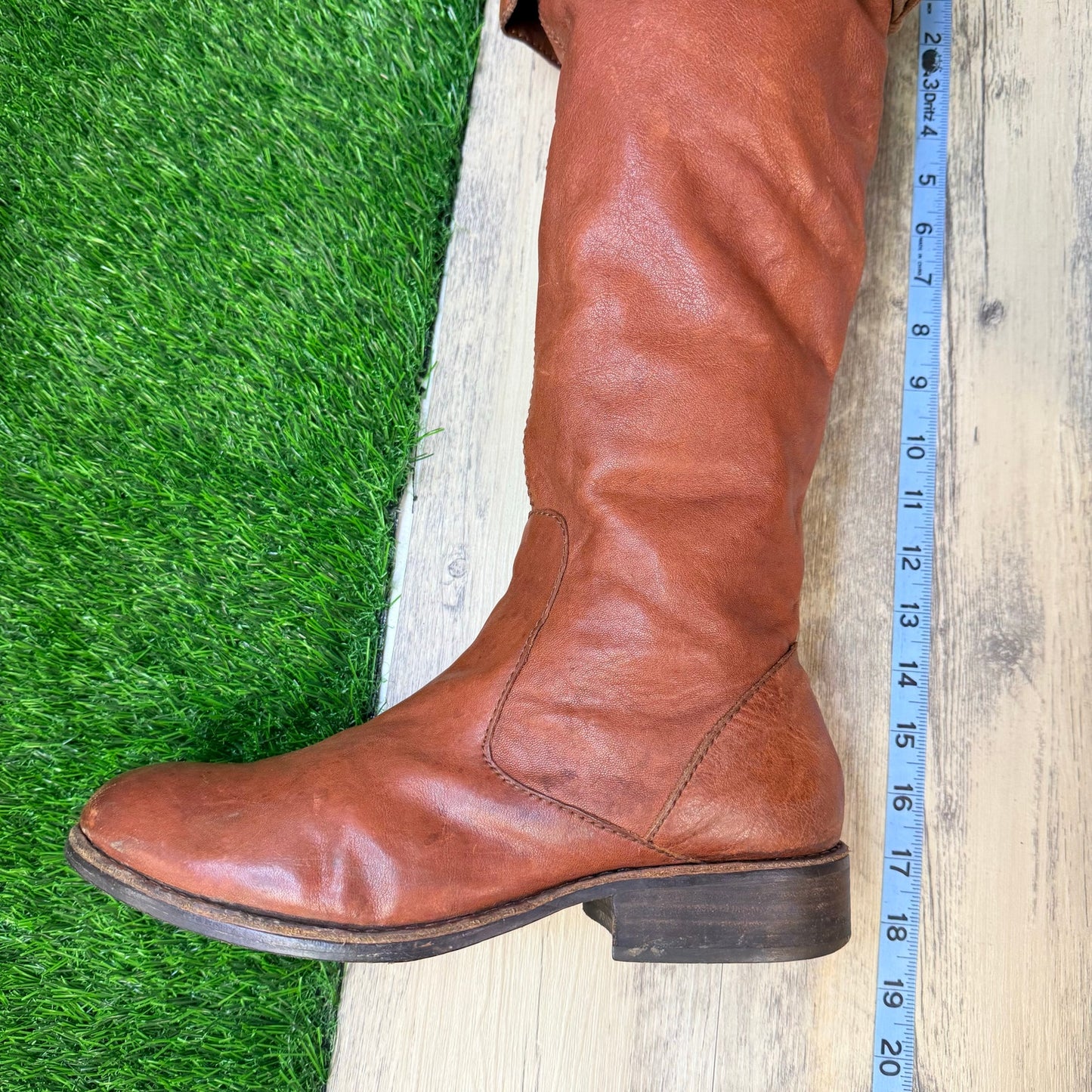 Vince Camuto Women - Size 10 - Brown Riding Zipper Boots