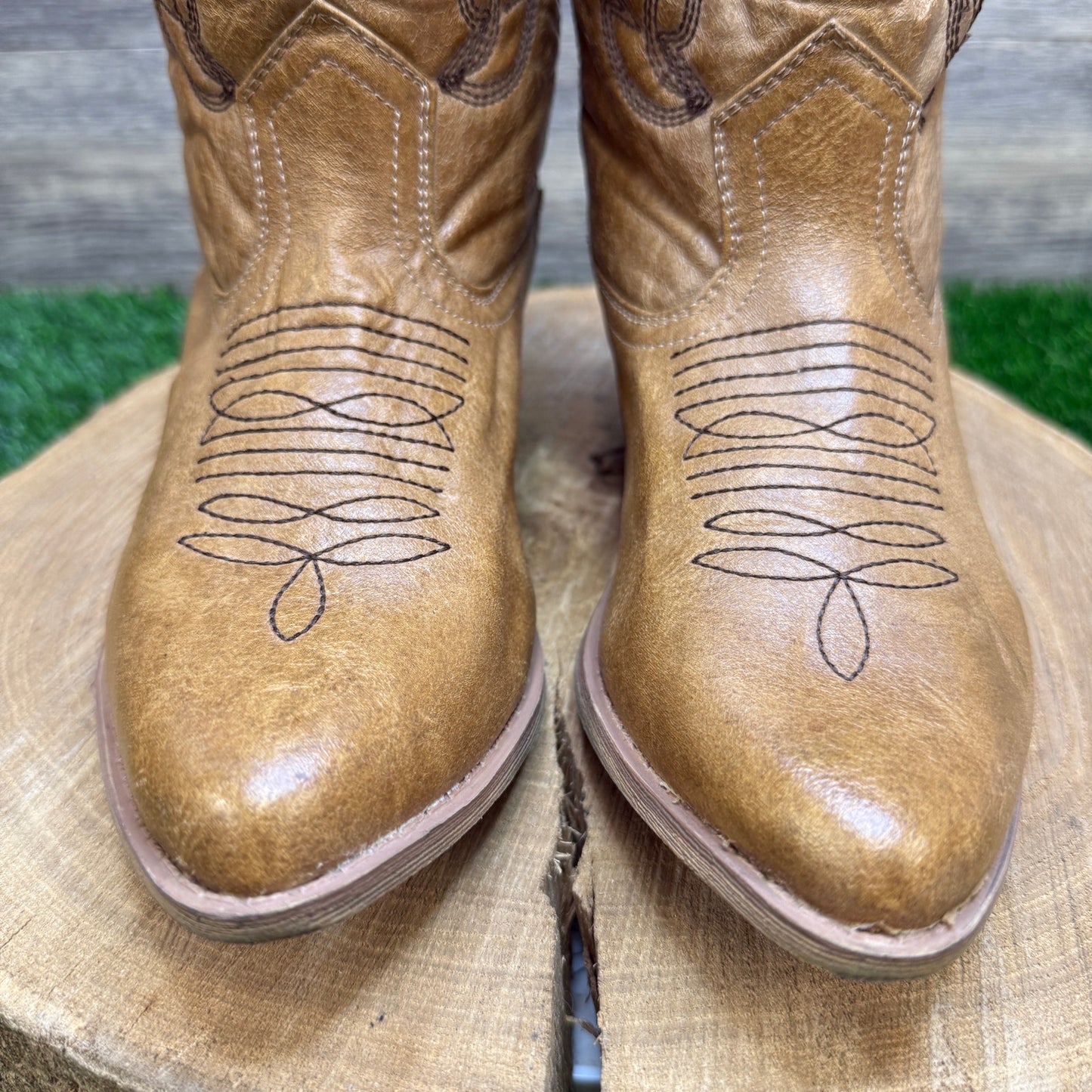 Coconuts Women - Size 7.5M - Tan Faux Leather Cowboy Boots Style Gaucho