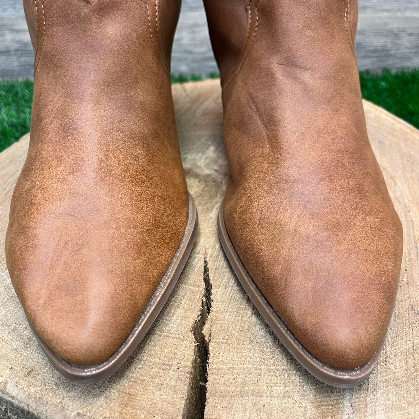 Time & Tru Women - Size 11 - Tan Soft Faux Leather Ankle Boots Style 7309