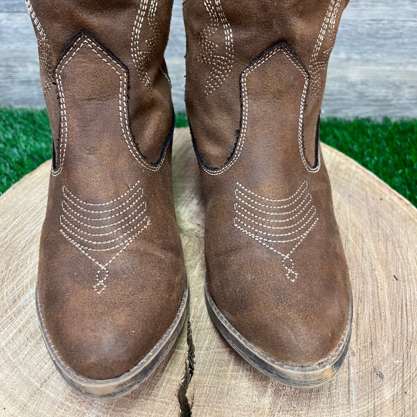 Academy Women - Size 6M - Brown Soft Faux Leather Cowboy Boots Style 160696