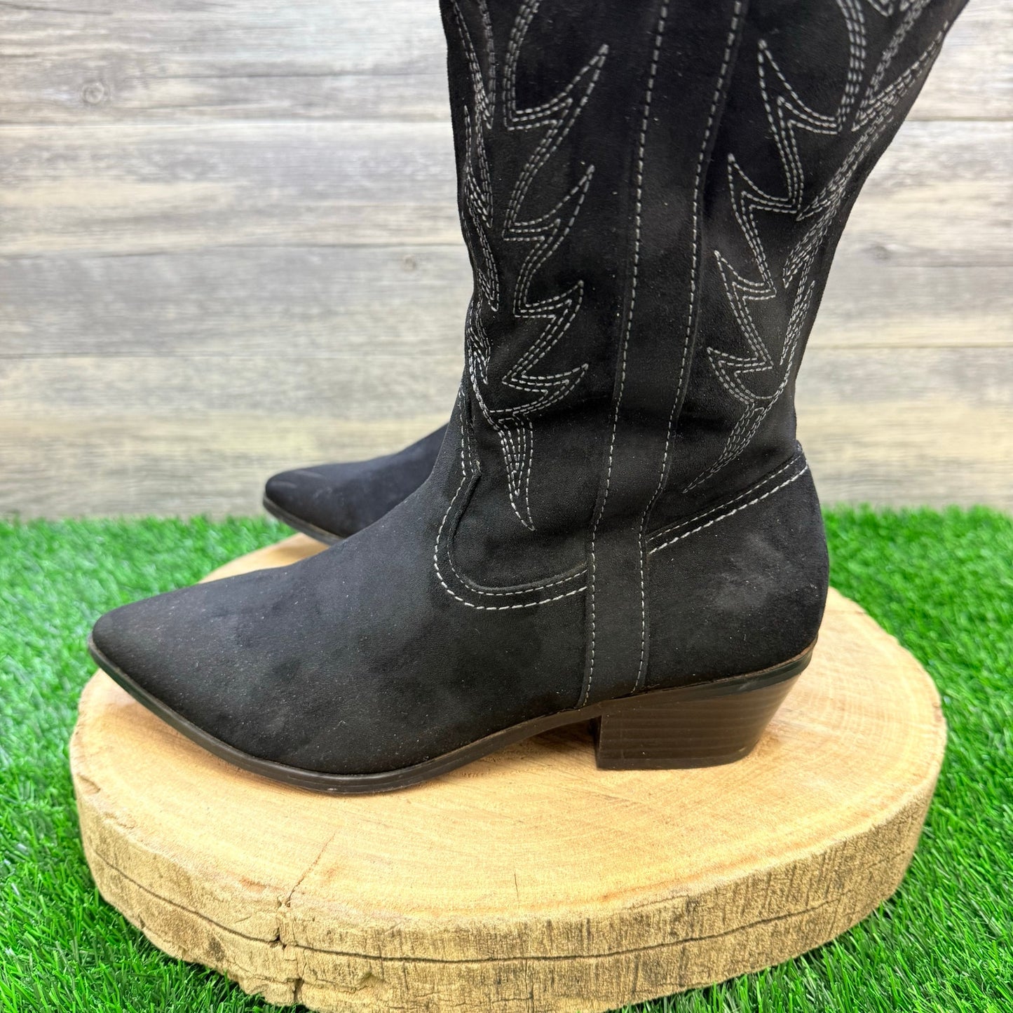 Universal Thread Women - Size 8W - Black Tall Zipper Faux Boots