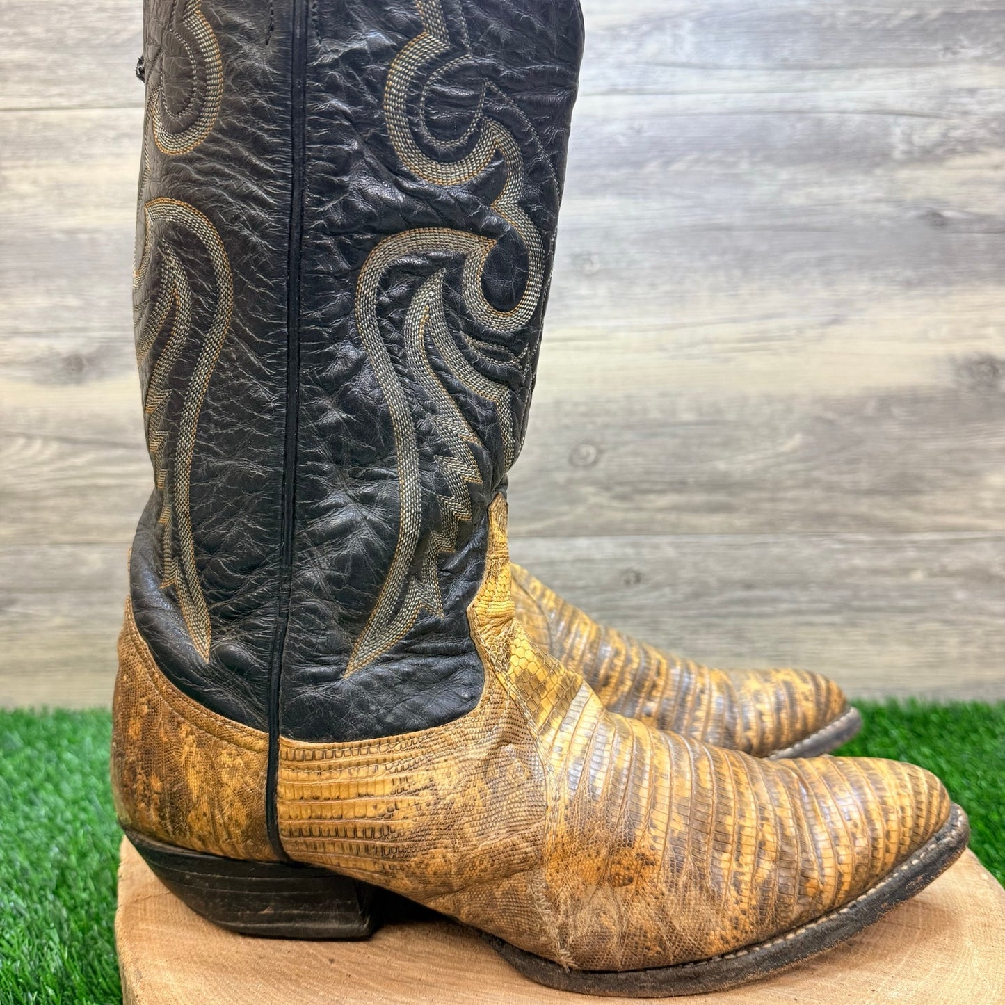 Tony Lama Men - Size 10D - Vintage Black / Tan Lizard Western Cowboy Boots 8883