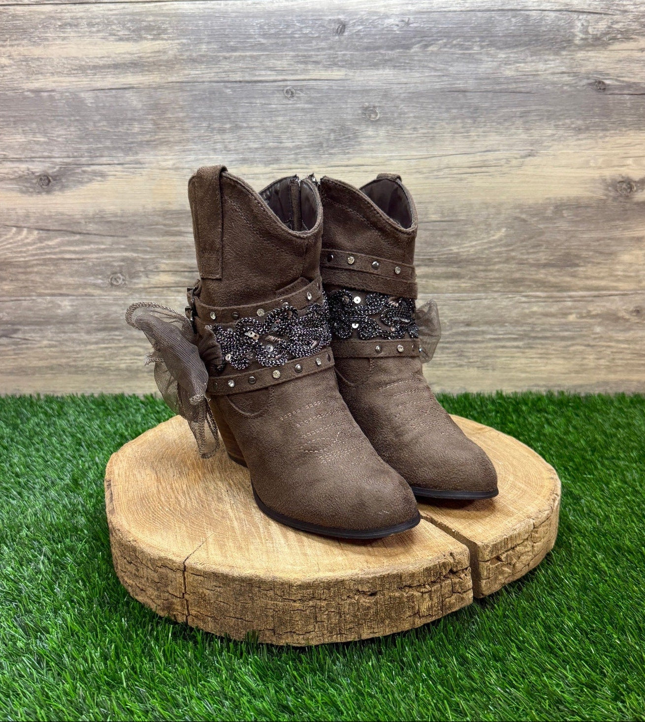 Dolce Women - Size 7M - Fawn Faux Suede Strappy Boots Style Briar