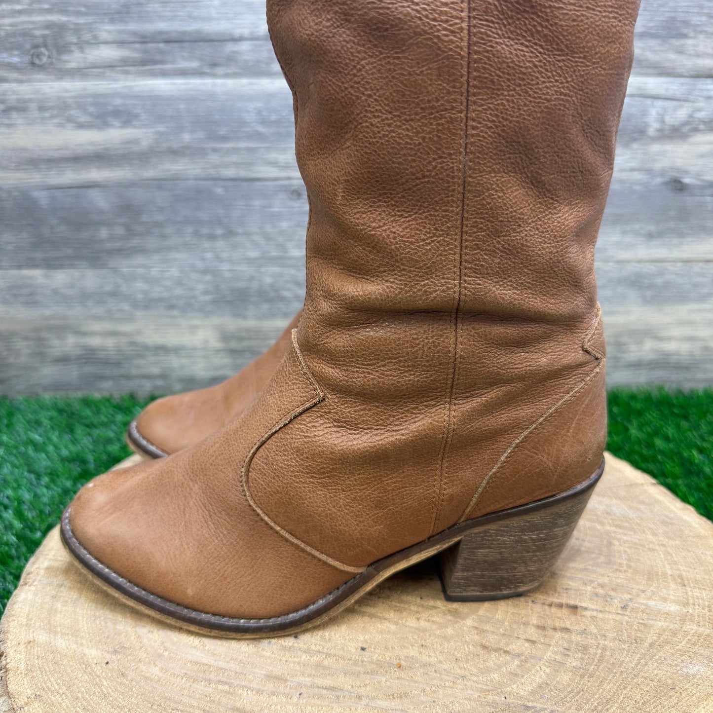 Steve Madden Women - Size 6 - Tan Slouch Boots