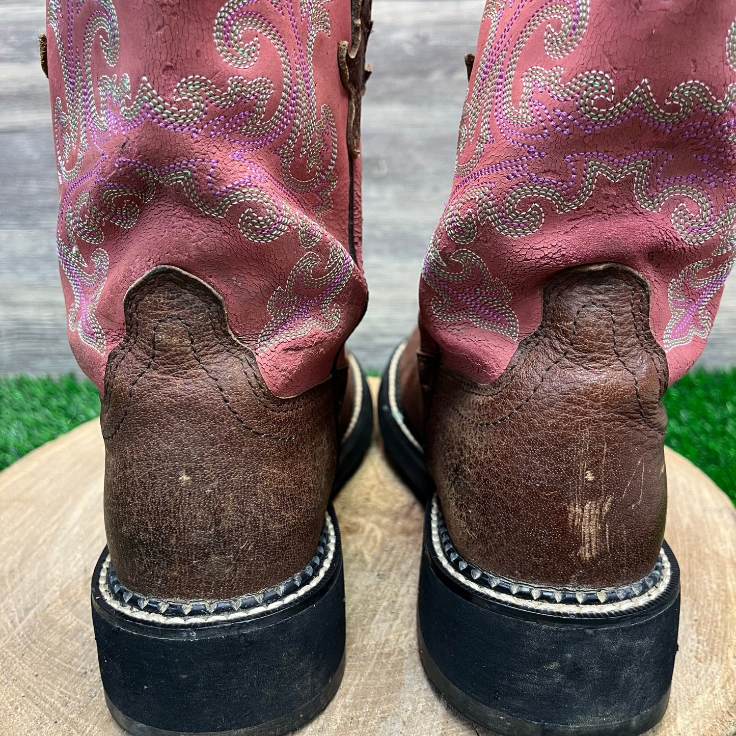 Ariat Women - Size 8.5B - Brown/Pink Round Toe Cowboy Boots Style 10010808