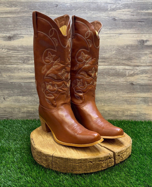 Unknown Men - Size 12 - Tan Faux Leather Snip Toe Cowboy Boots