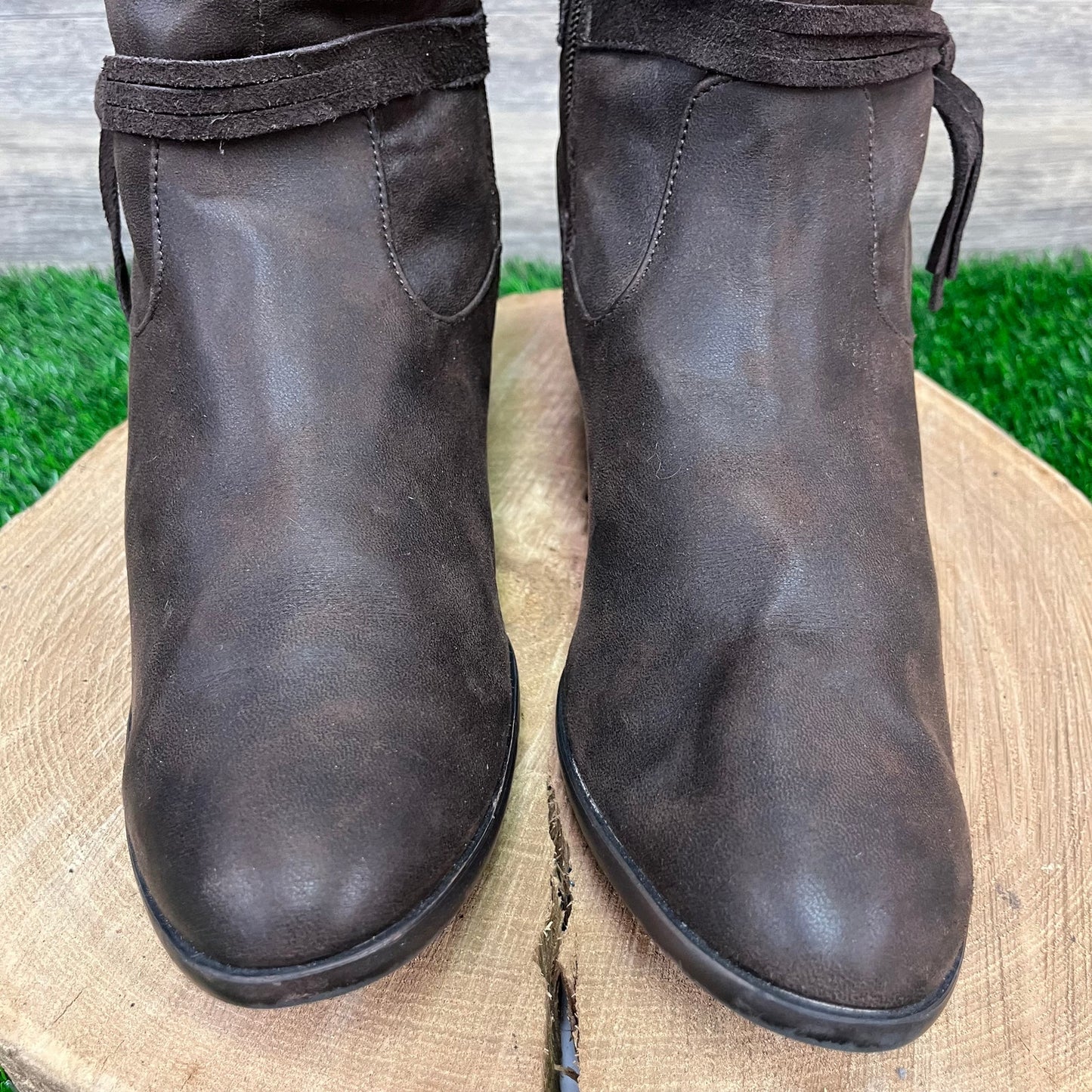 Wear Ever Women - Size 10M - Brown Ankle Zipper Boots