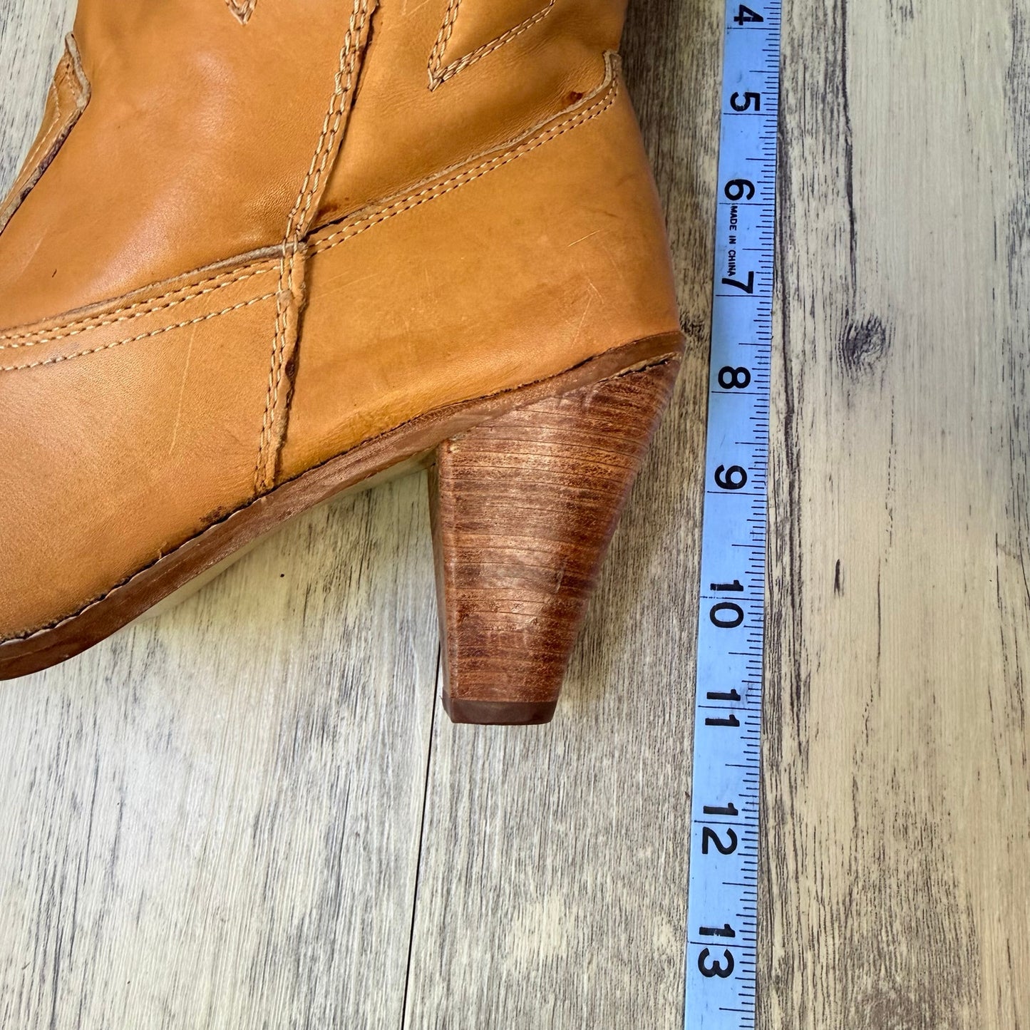 Montgomery Ward Women - Size 7 - Vintage Tan Heeled Boots 4002
