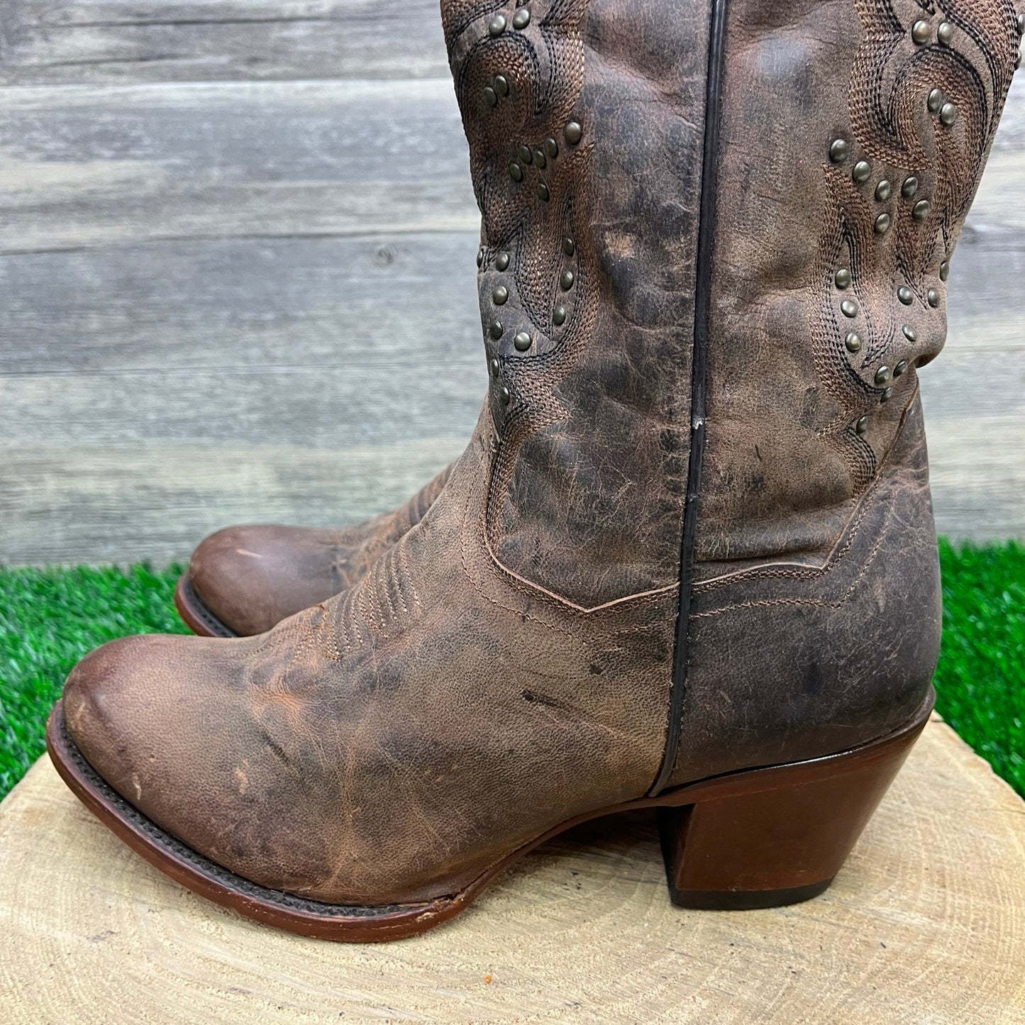 Dan Post Women - Size 9M - Brown Studded Cowboy Boots Style DP3516