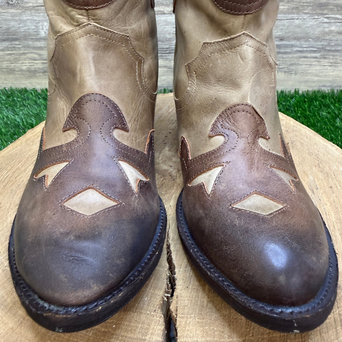Reba Women - Size 8M - Beige/Brown Ankle Cowboy Boots