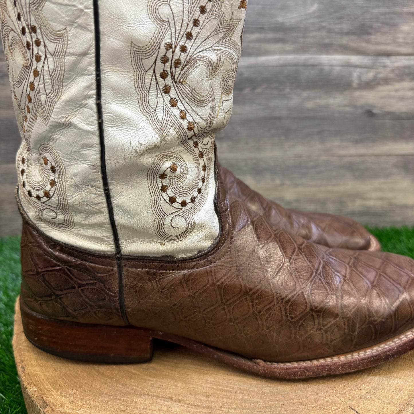 Ferrini Men - Size 11.5D - Brown/White Pirarucu Print Square Toe Cowboy Boots