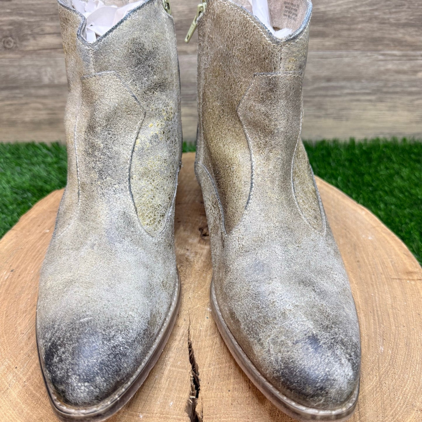 Diba True Women - Size 10 - Distressed Gray / Green Zipper Ankle Boots Plen Tee