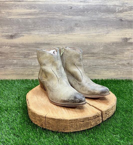 Diba True Women - Size 10 - Distressed Gray / Green Zipper Ankle Boots Plen Tee