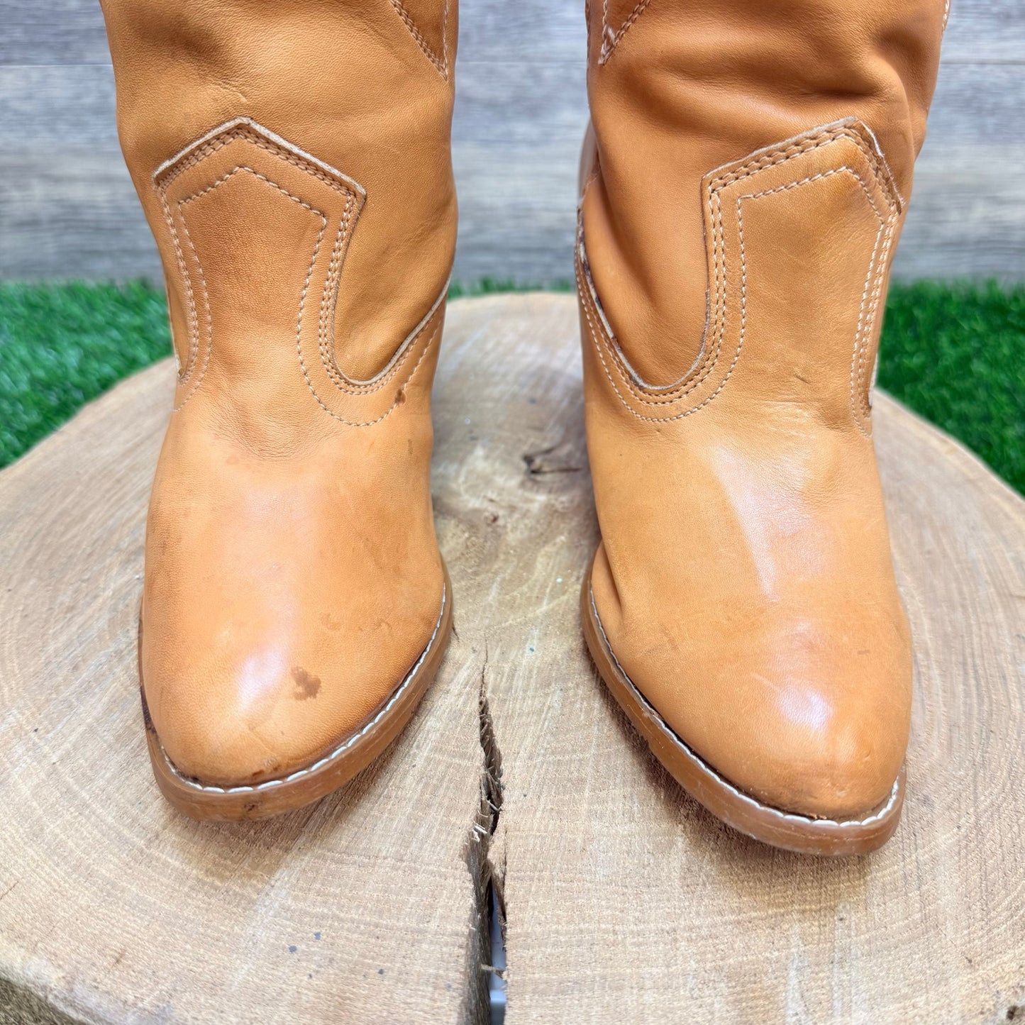 Montgomery Ward Women - Size 7 - Vintage Tan Heeled Boots 4002