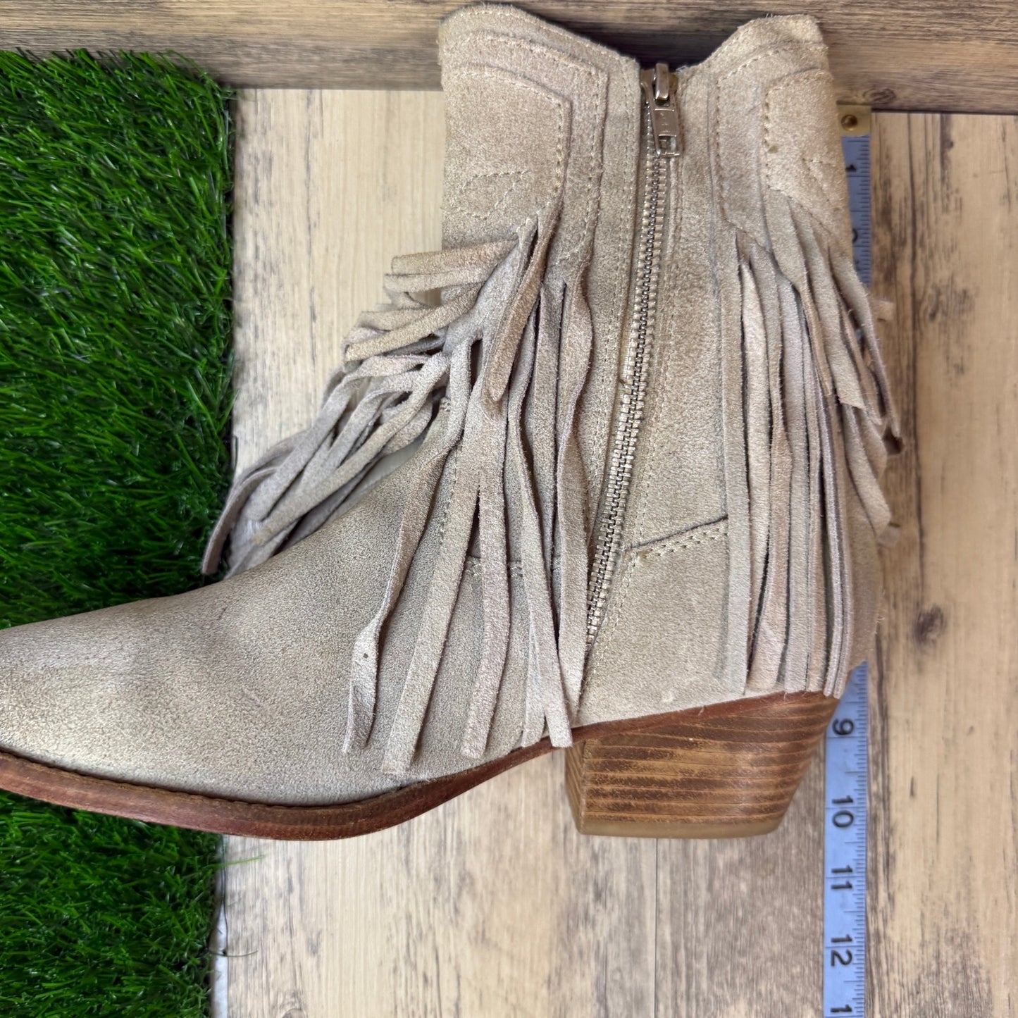 Free People Women - Size 11 - Light Gray Fringe Suede Ankle Boots Style 8391